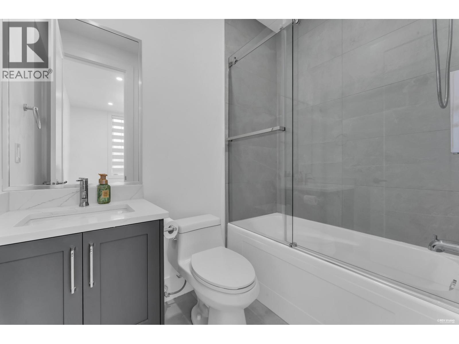 5038 12 Avenue Property Photo 20