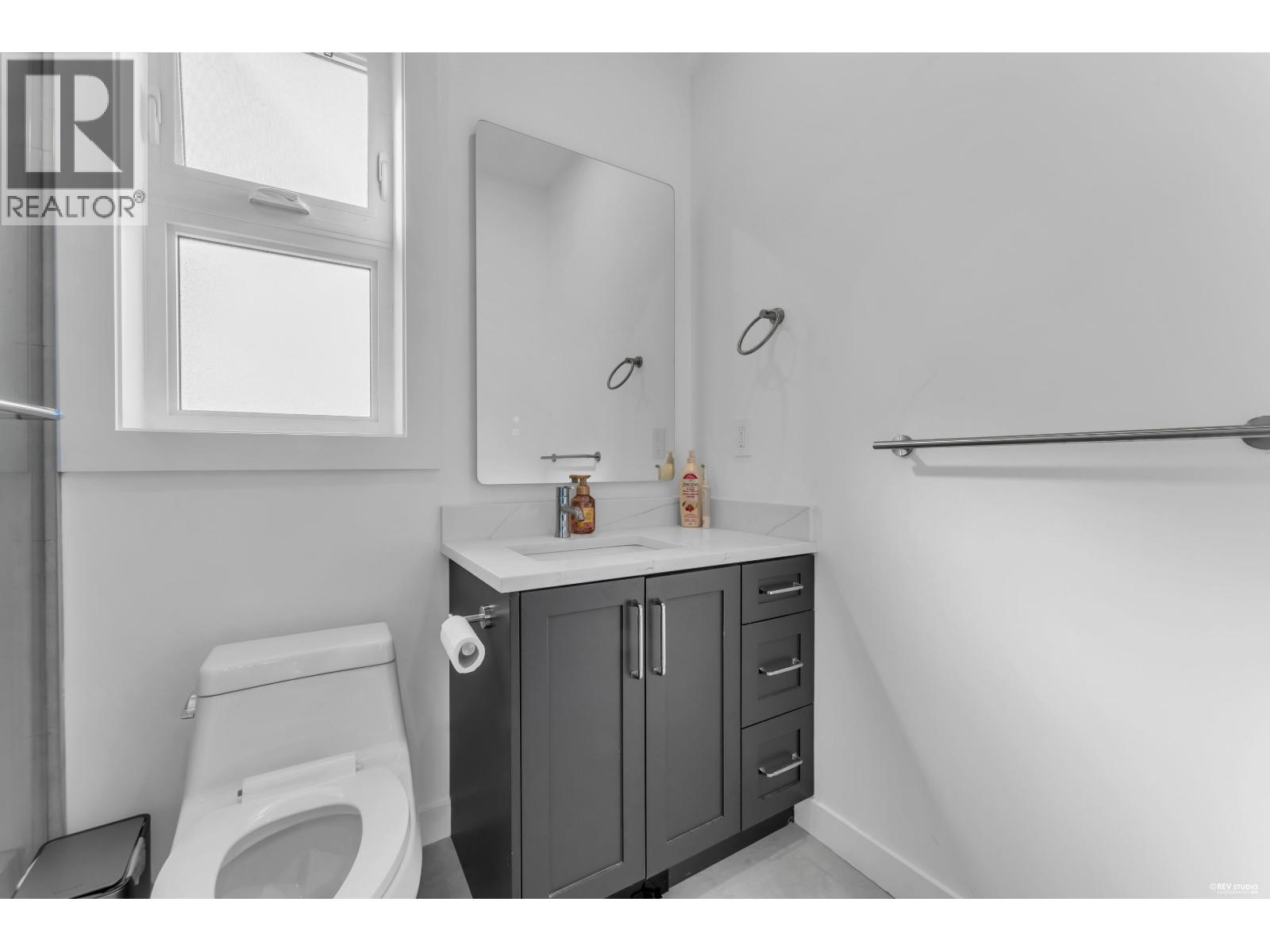 5038 12 Avenue Property Photo 22