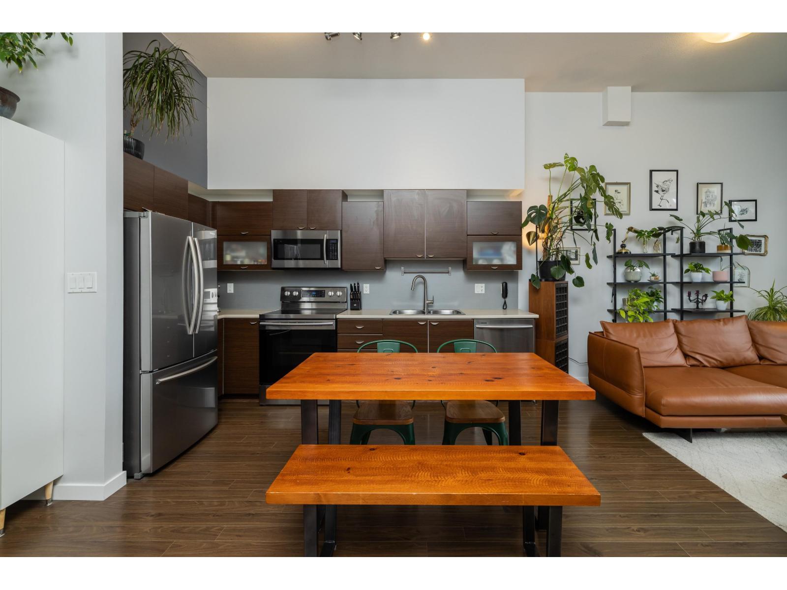 408 10788 139 Street Property Photo 5