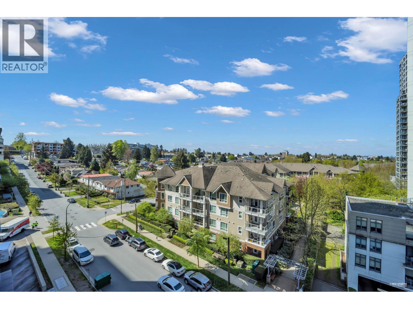 805 5470 Ormidale Street Property Photo 4