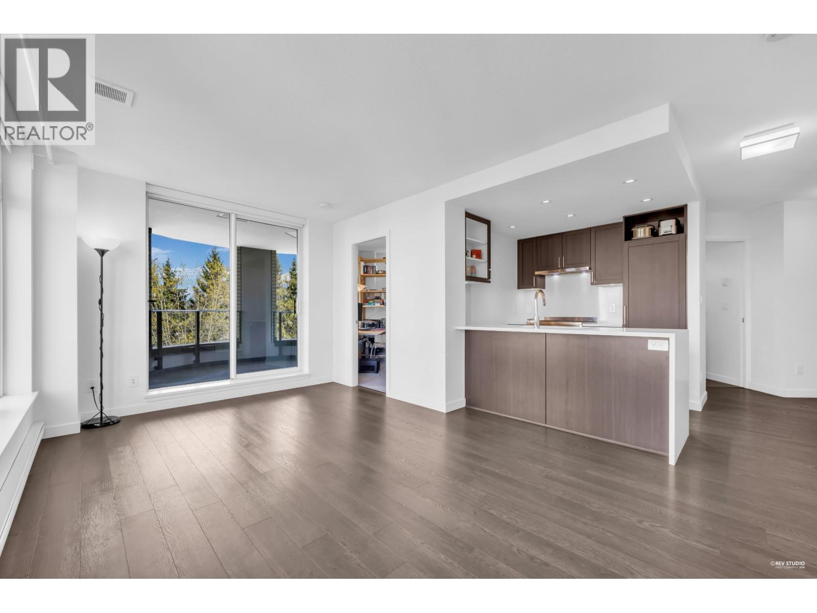 805 5470 Ormidale Street Property Photo 10