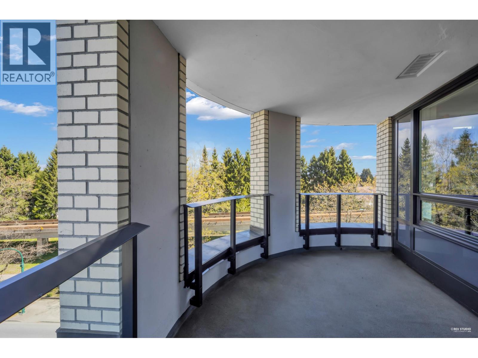 805 5470 Ormidale Street Property Photo 17