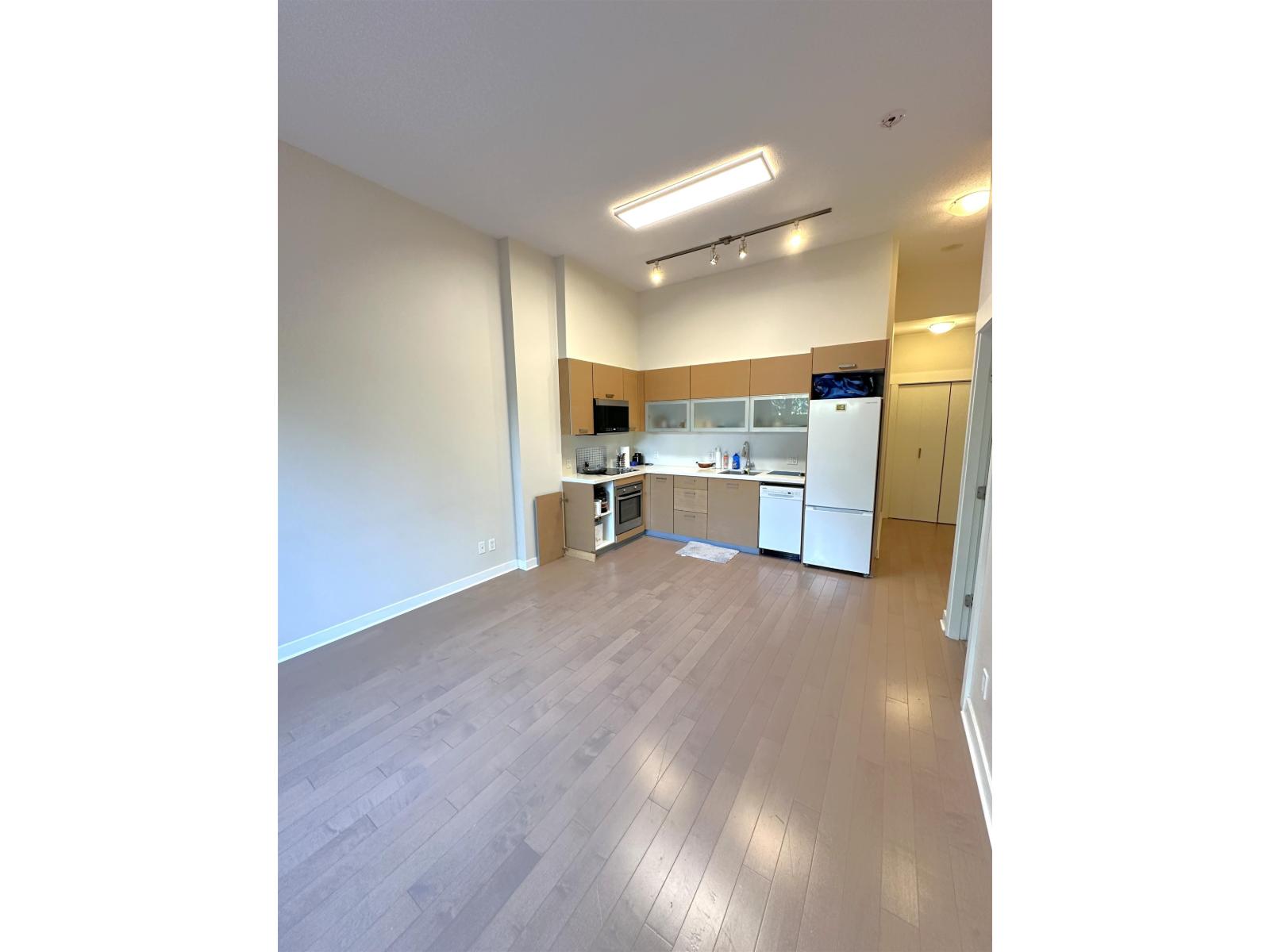 102 13380 108 Avenue Property Photo 2