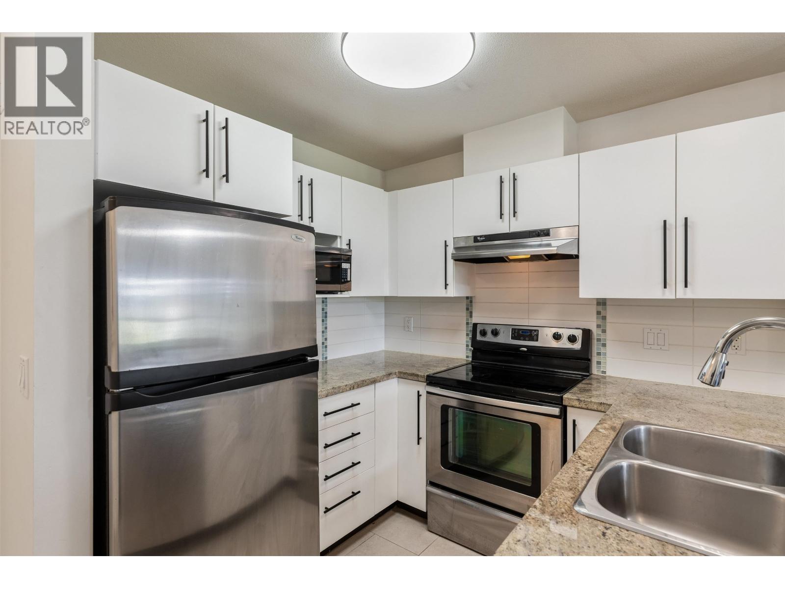 408 2088 Beta Avenue Property Photo 8