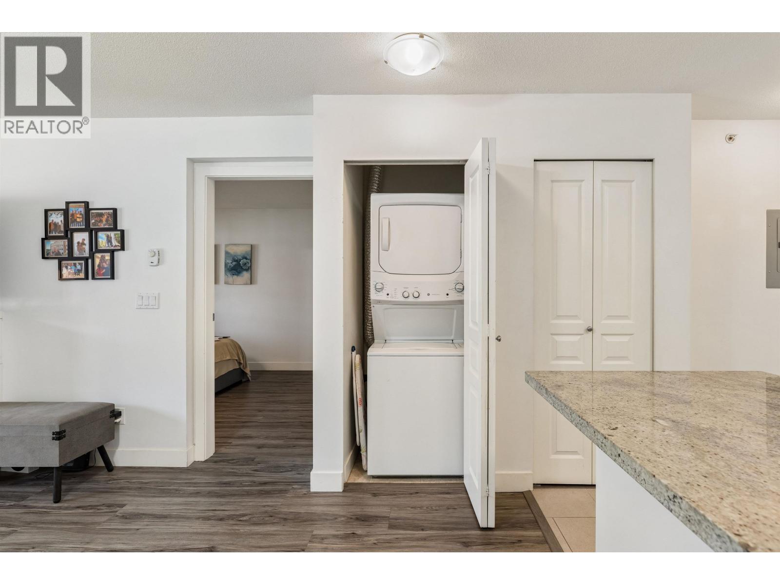 408 2088 Beta Avenue Property Photo 10