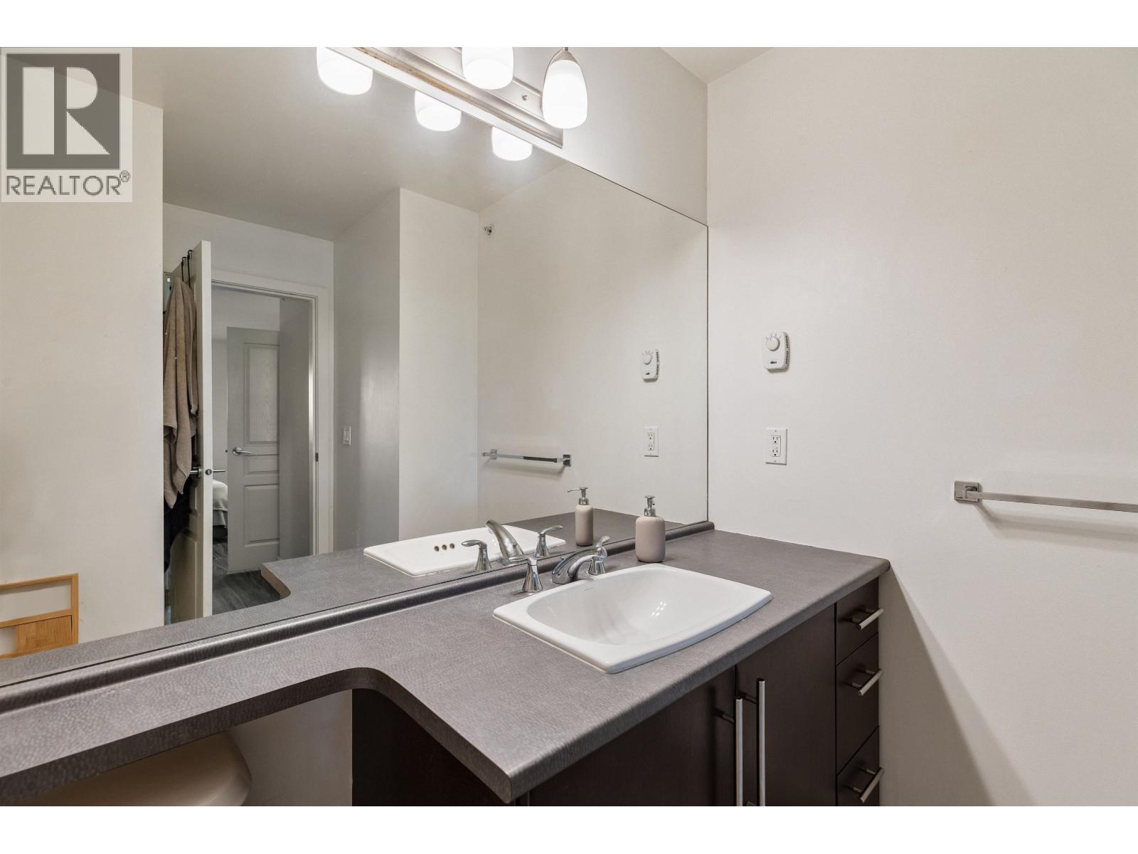 408 2088 Beta Avenue Property Photo 15