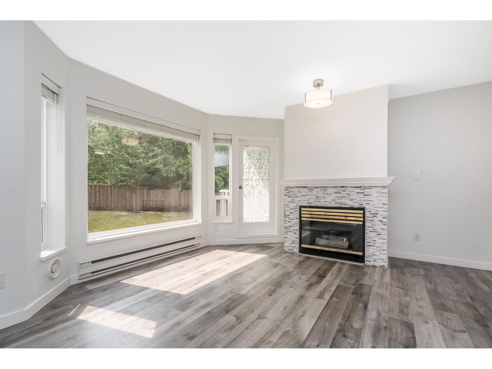 203 2855 152 Street Property Photo 2