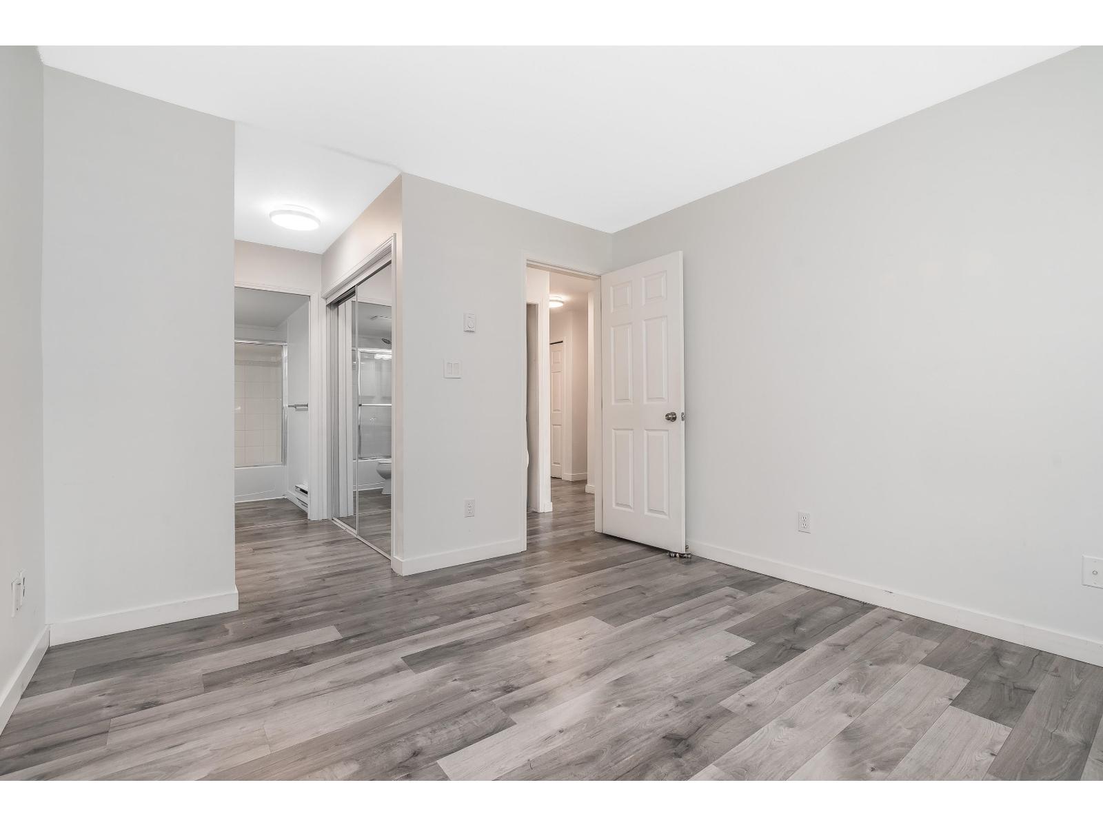 203 2855 152 Street Property Photo 11