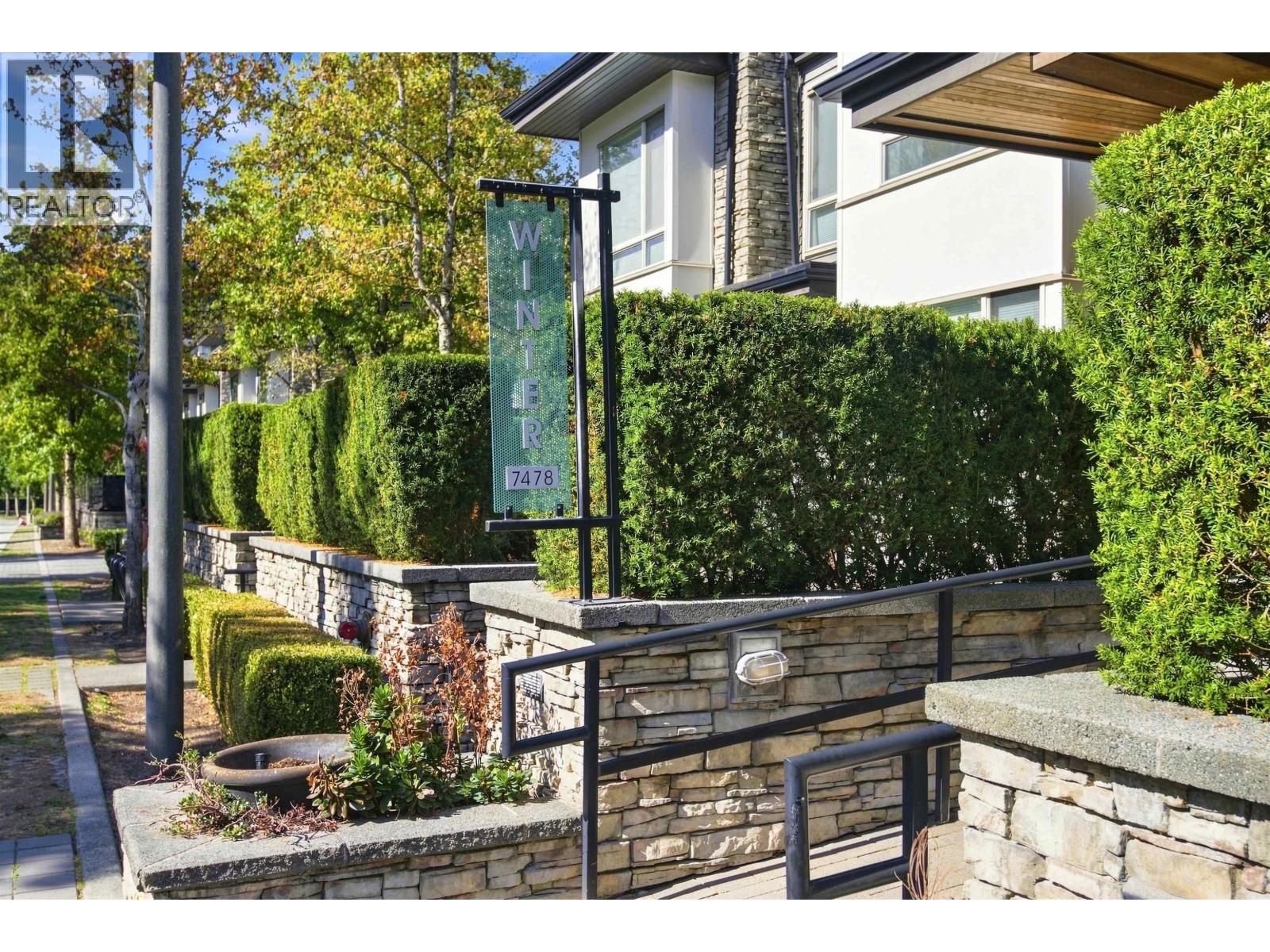 407 7478 Byrnepark Walk Property Photo 1
