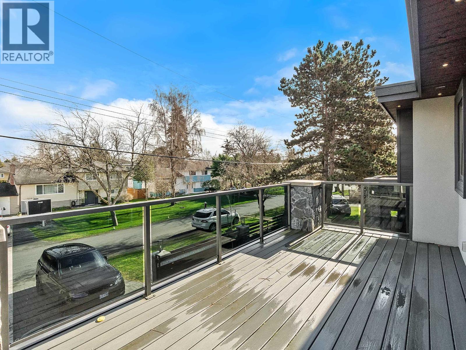 9591 Florimond Road Property Photo 27