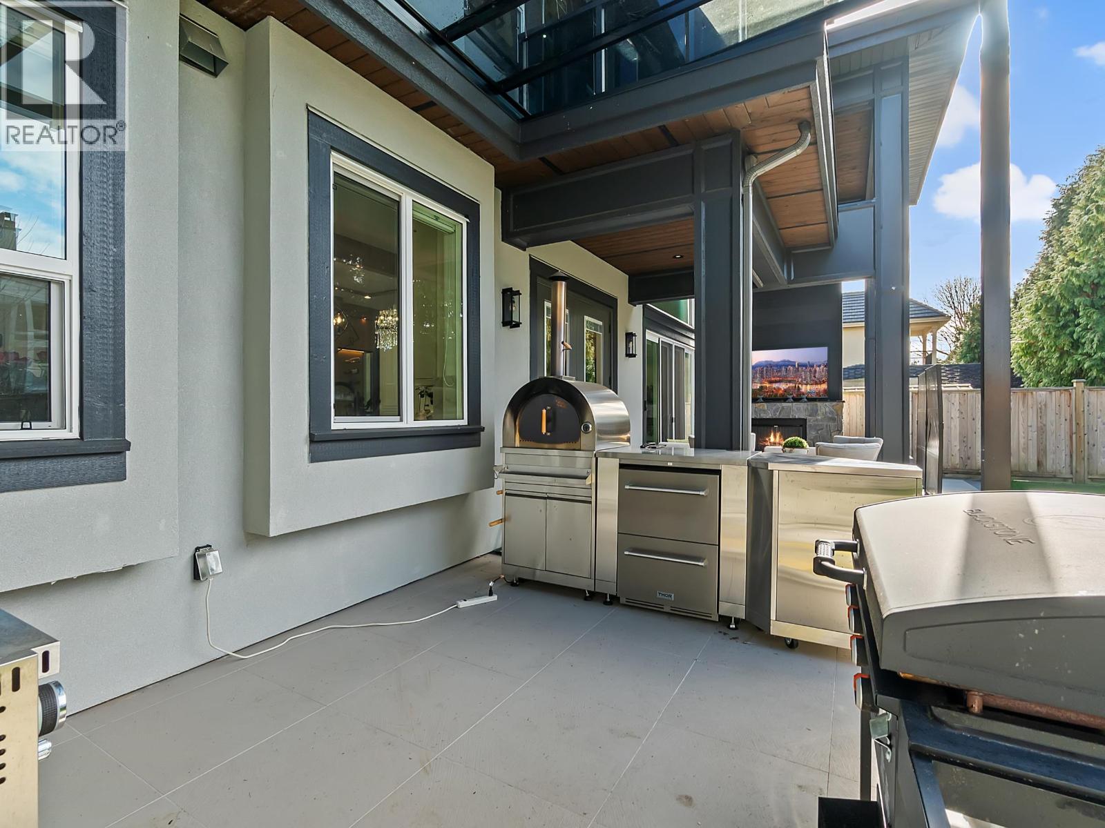 9591 Florimond Road Property Photo 32