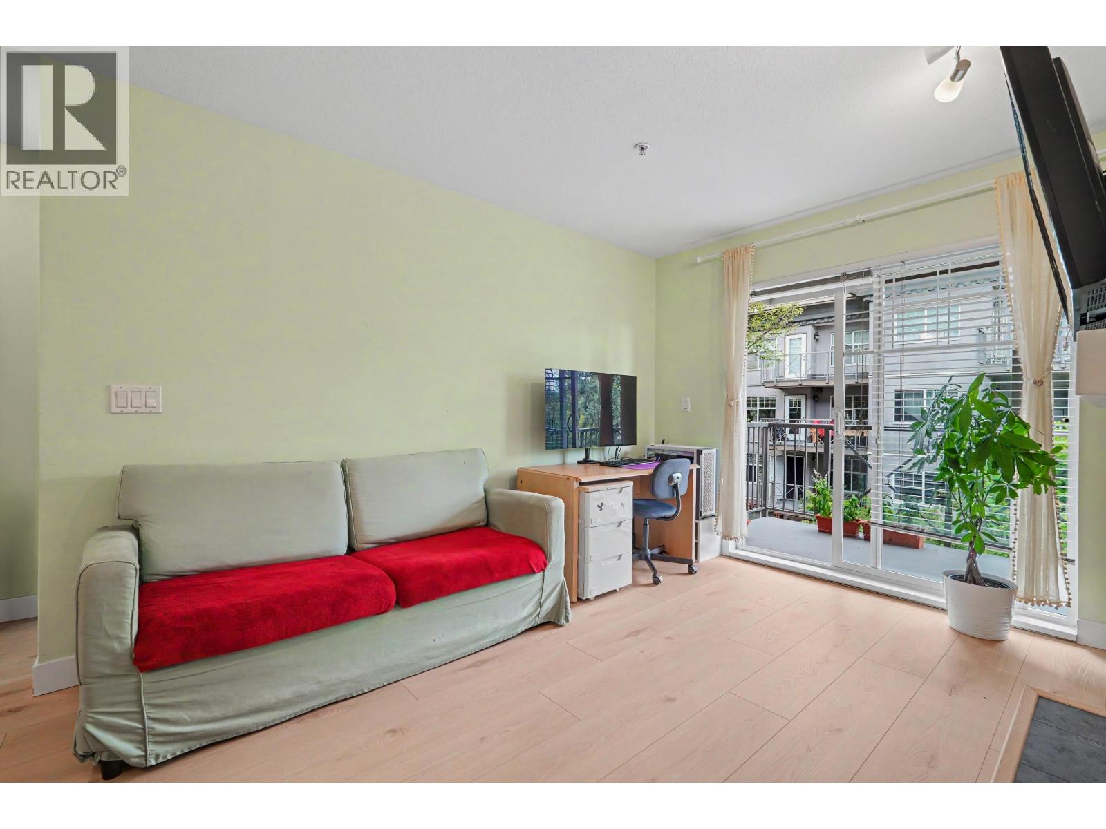 309 3260 St Johns Street Property Photo 3