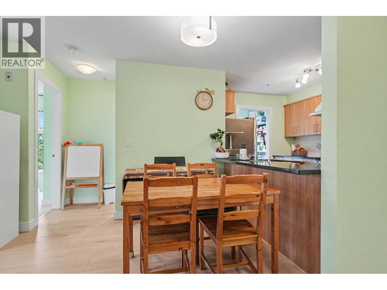 309 3260 St Johns Street Property Photo 9