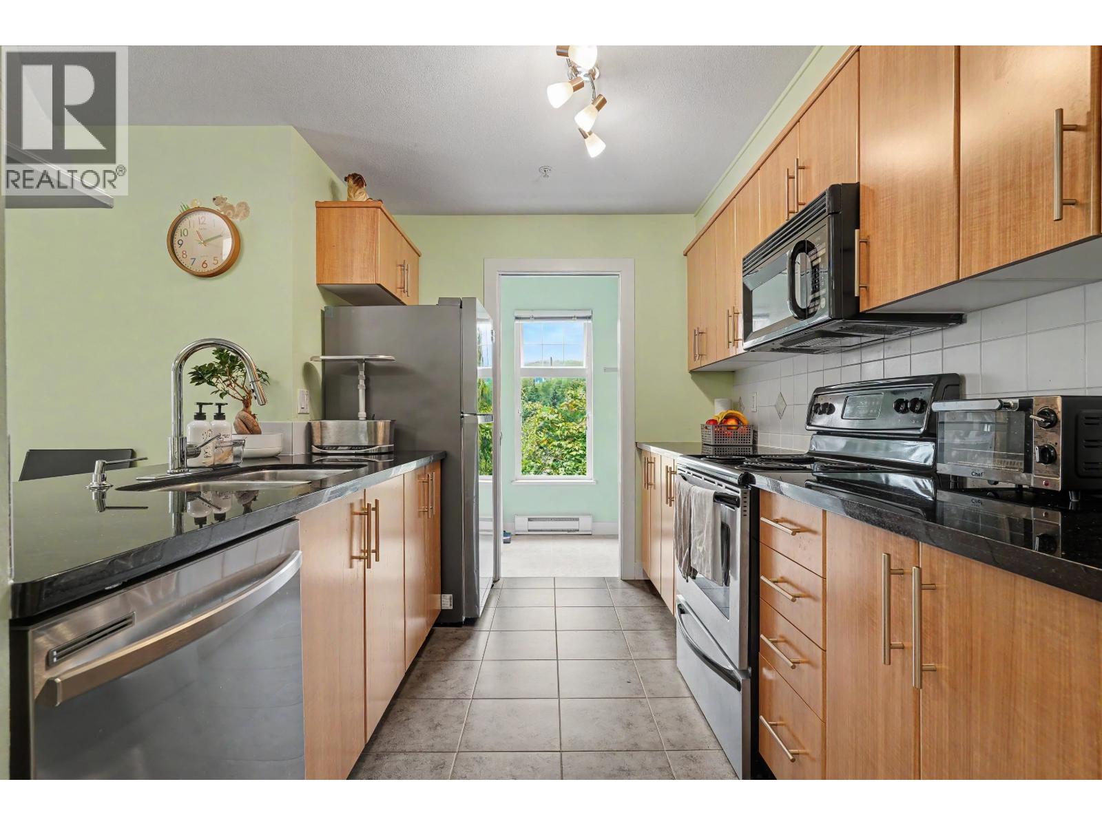 309 3260 St Johns Street Property Photo 10