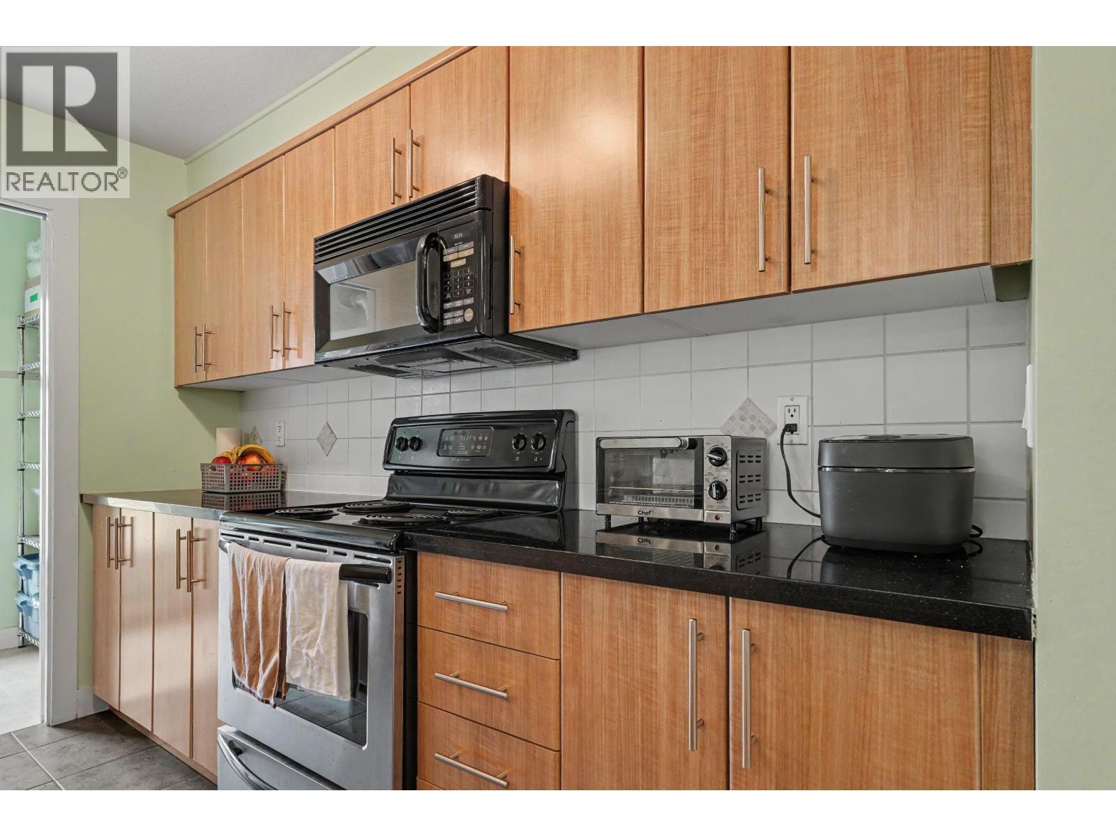 309 3260 St Johns Street Property Photo 12