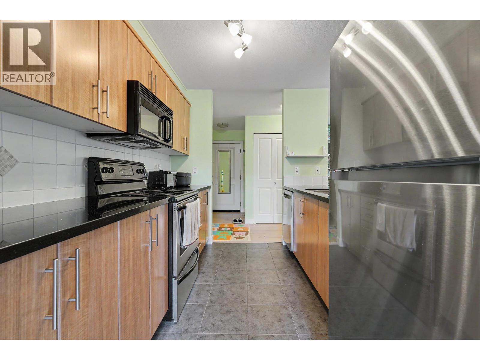 309 3260 St Johns Street Property Photo 15