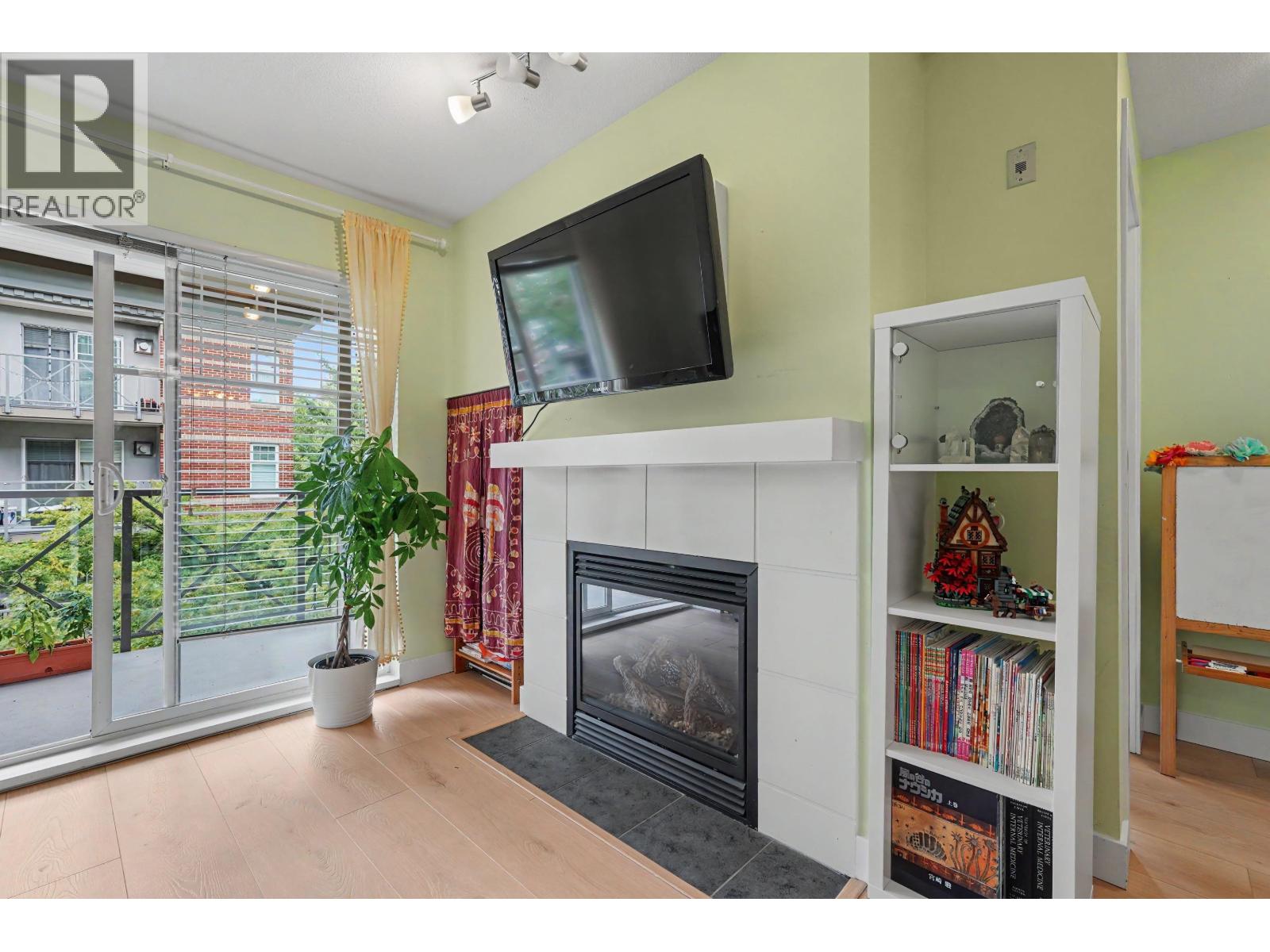 309 3260 St Johns Street Property Photo 23