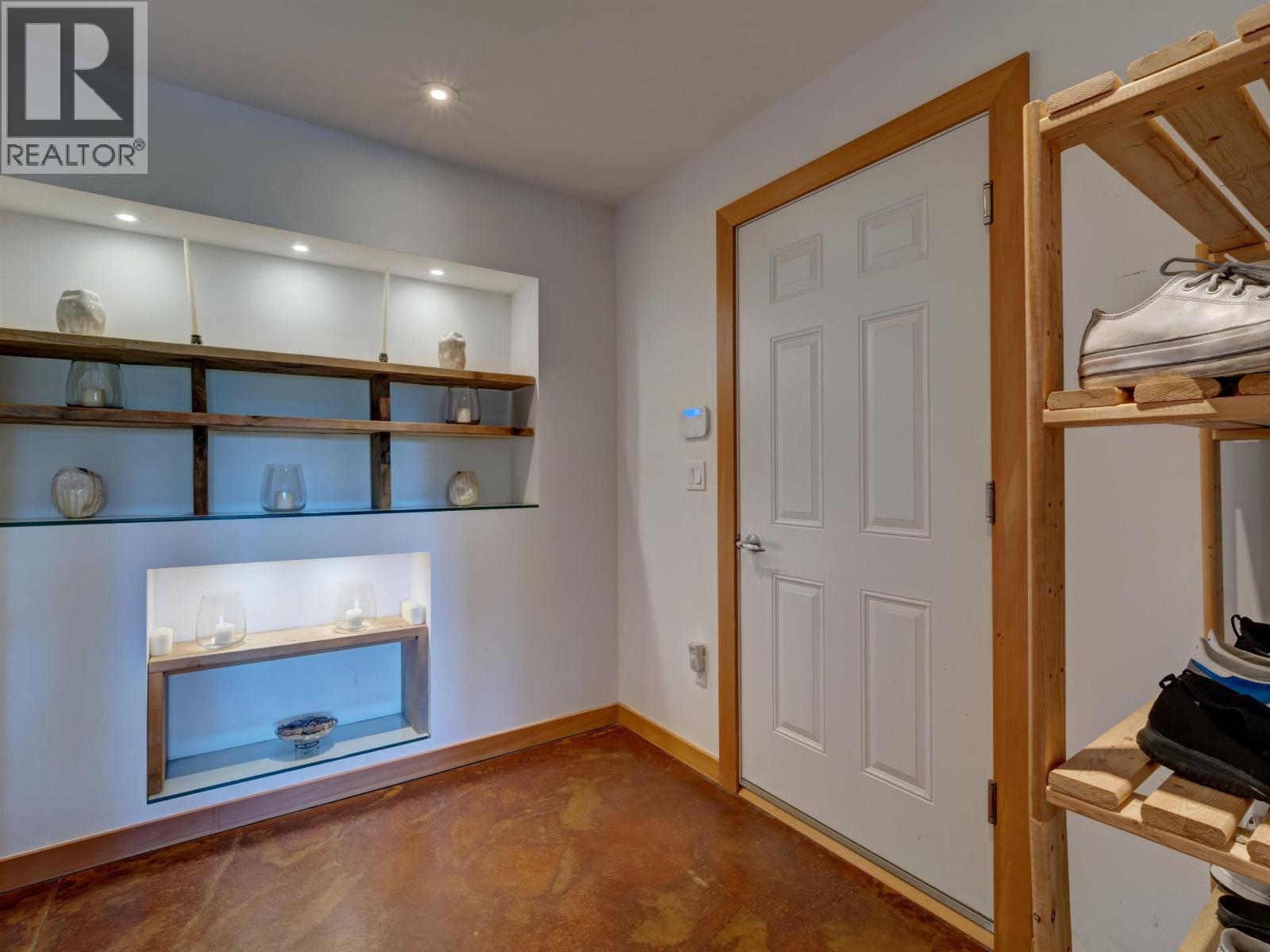 9340 Stephens Way Property Photo 23