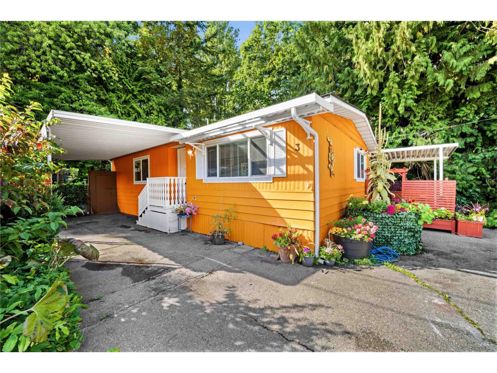 3 6280 King George Boulevard Property Photo 5