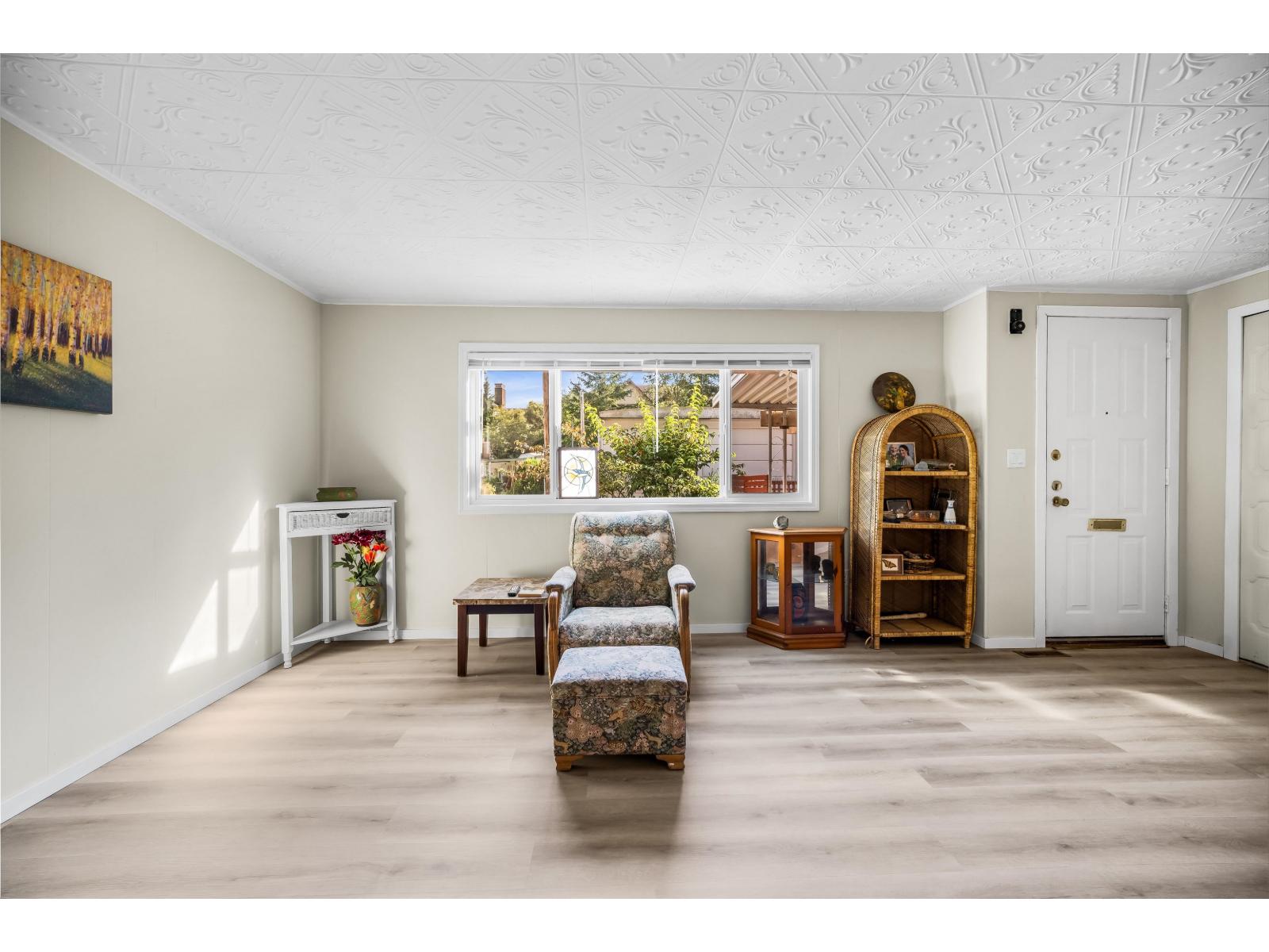 3 6280 King George Boulevard Property Photo 15