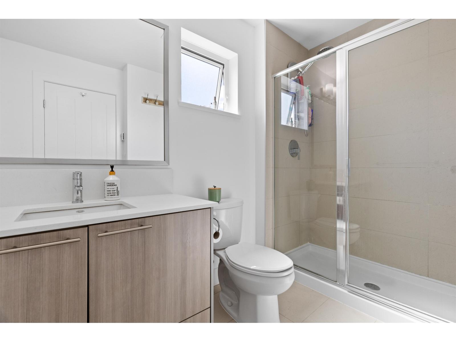 12 19433 68 Avenue Property Photo 17
