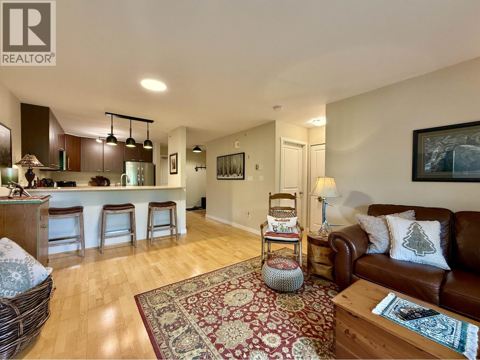 404 5631 Inlet Avenue Property Photo 10