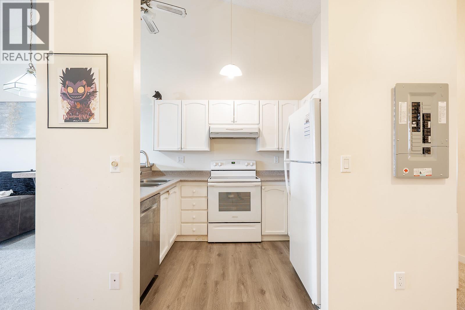 305 11726 225th Street Property Photo 10