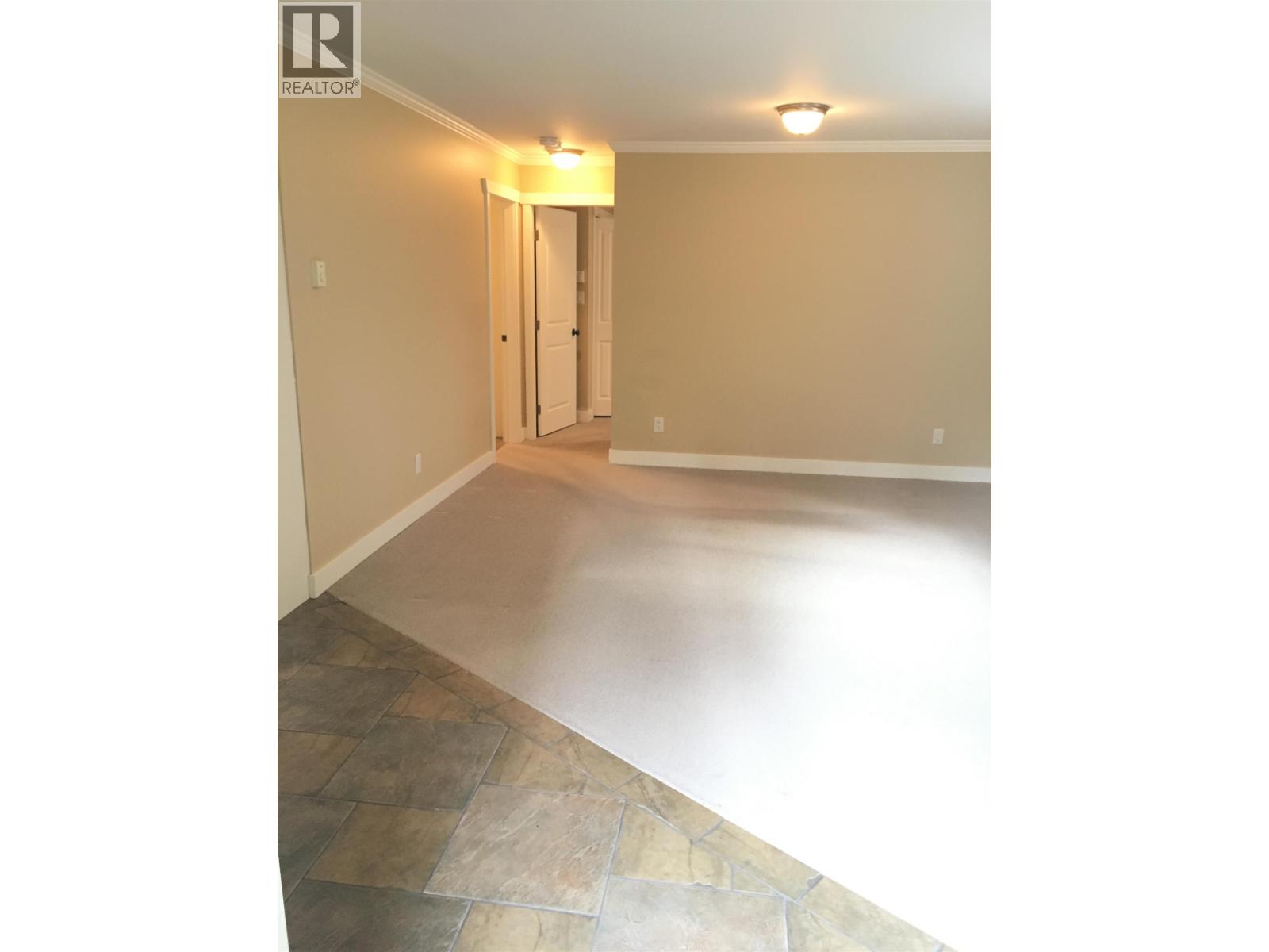 555 Greenway Avenue Property Photo 3
