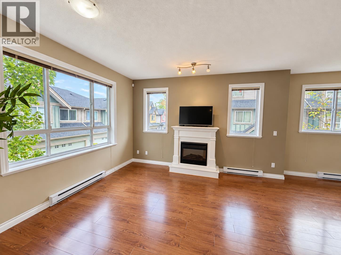 26 11511 Steveston Highway Property Photo 2