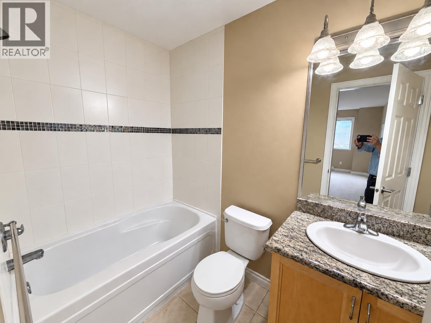 26 11511 Steveston Highway Property Photo 10