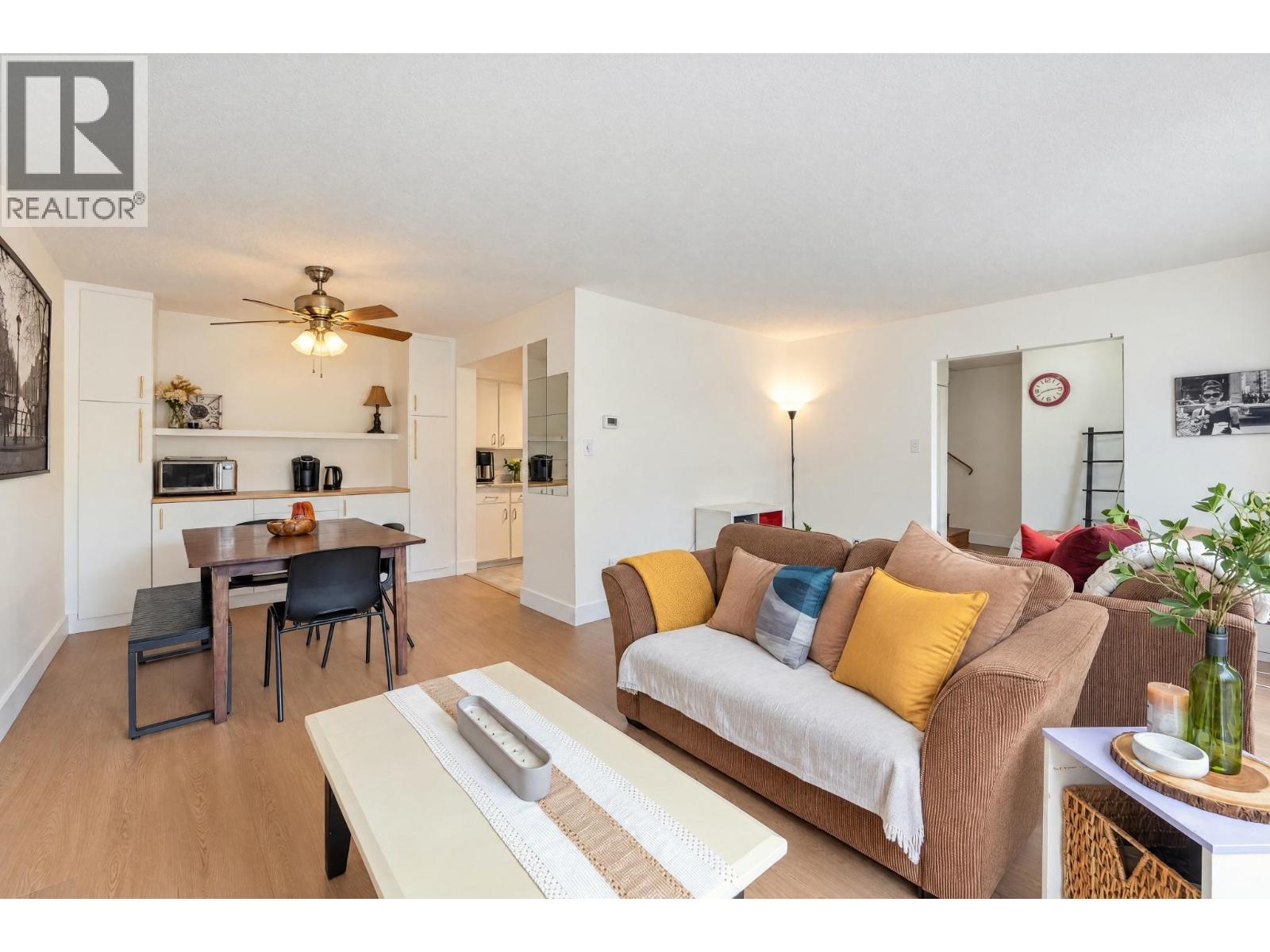 8865 Horne Street Property Photo 1