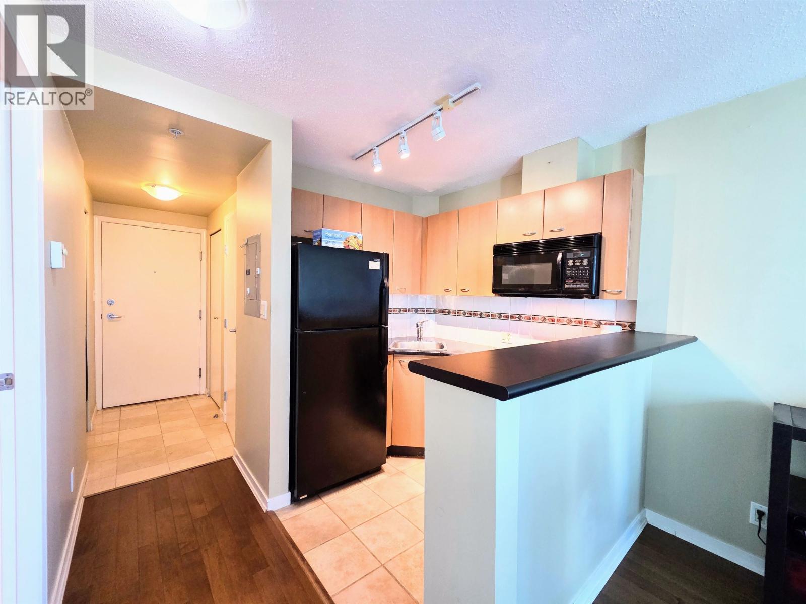 1109 1367 Alberni Street Property Photo 3
