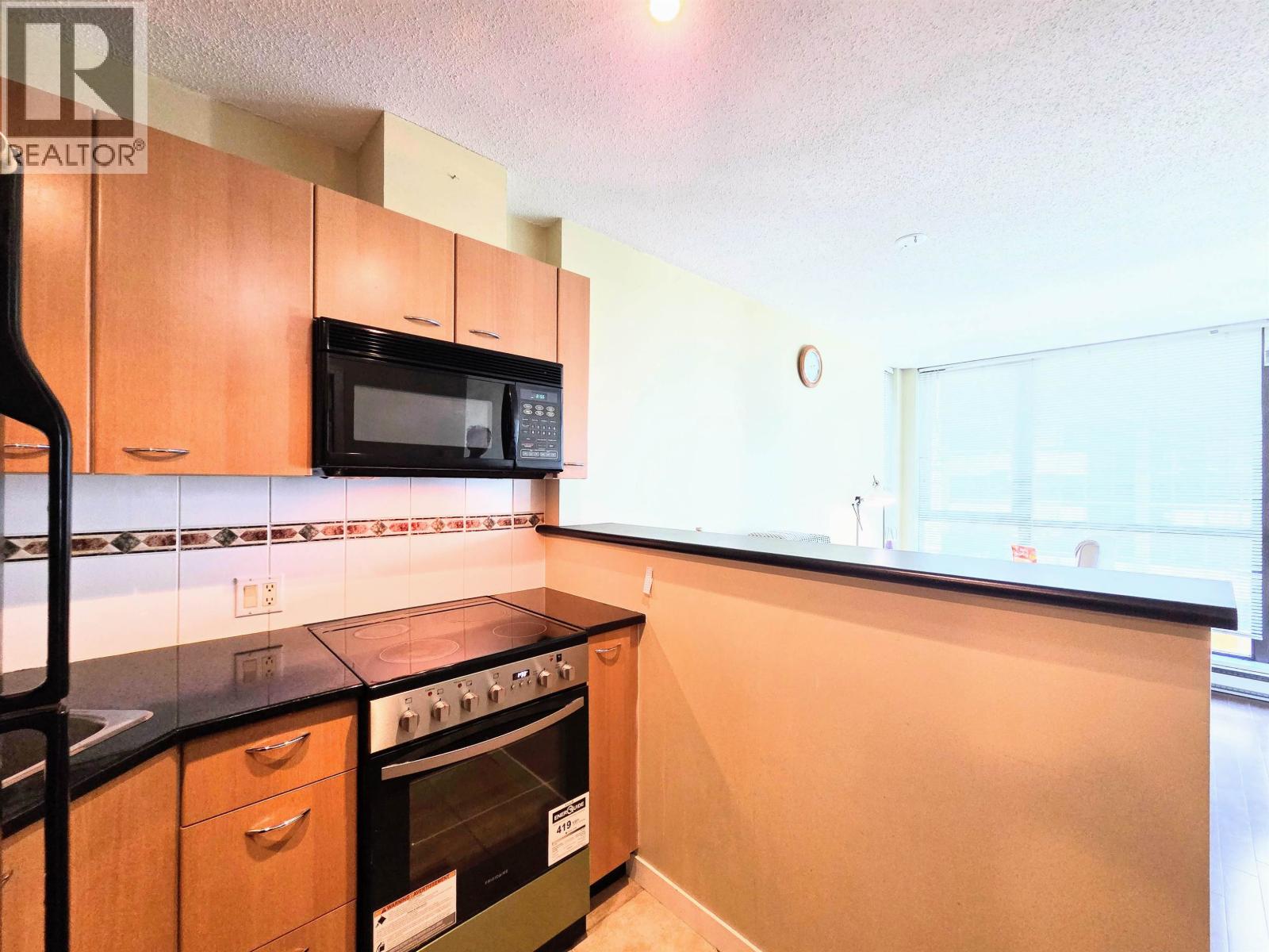 1109 1367 Alberni Street Property Photo 5