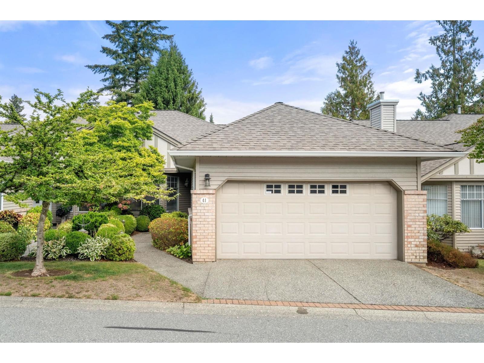 41 2533 152 Street Property Photo 1