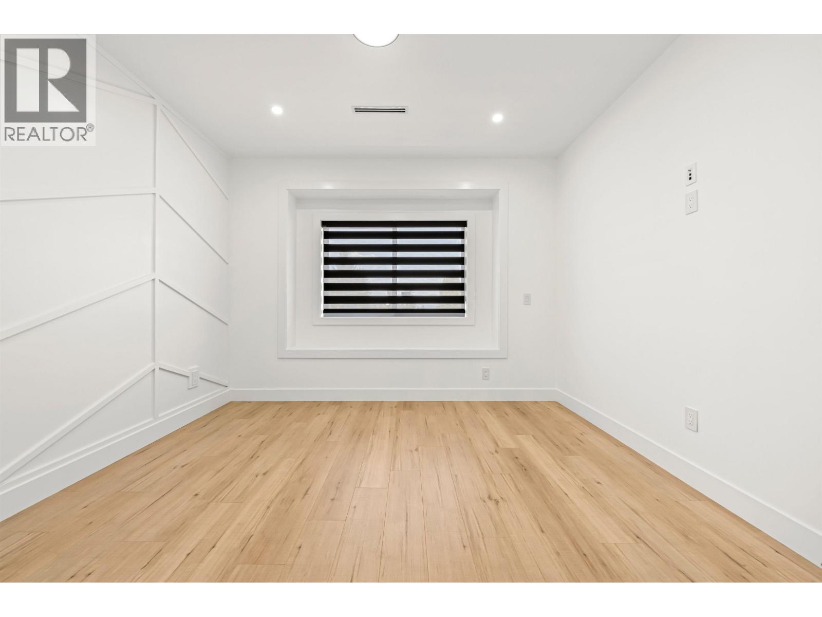 7633 Rosewood Street Property Photo 16