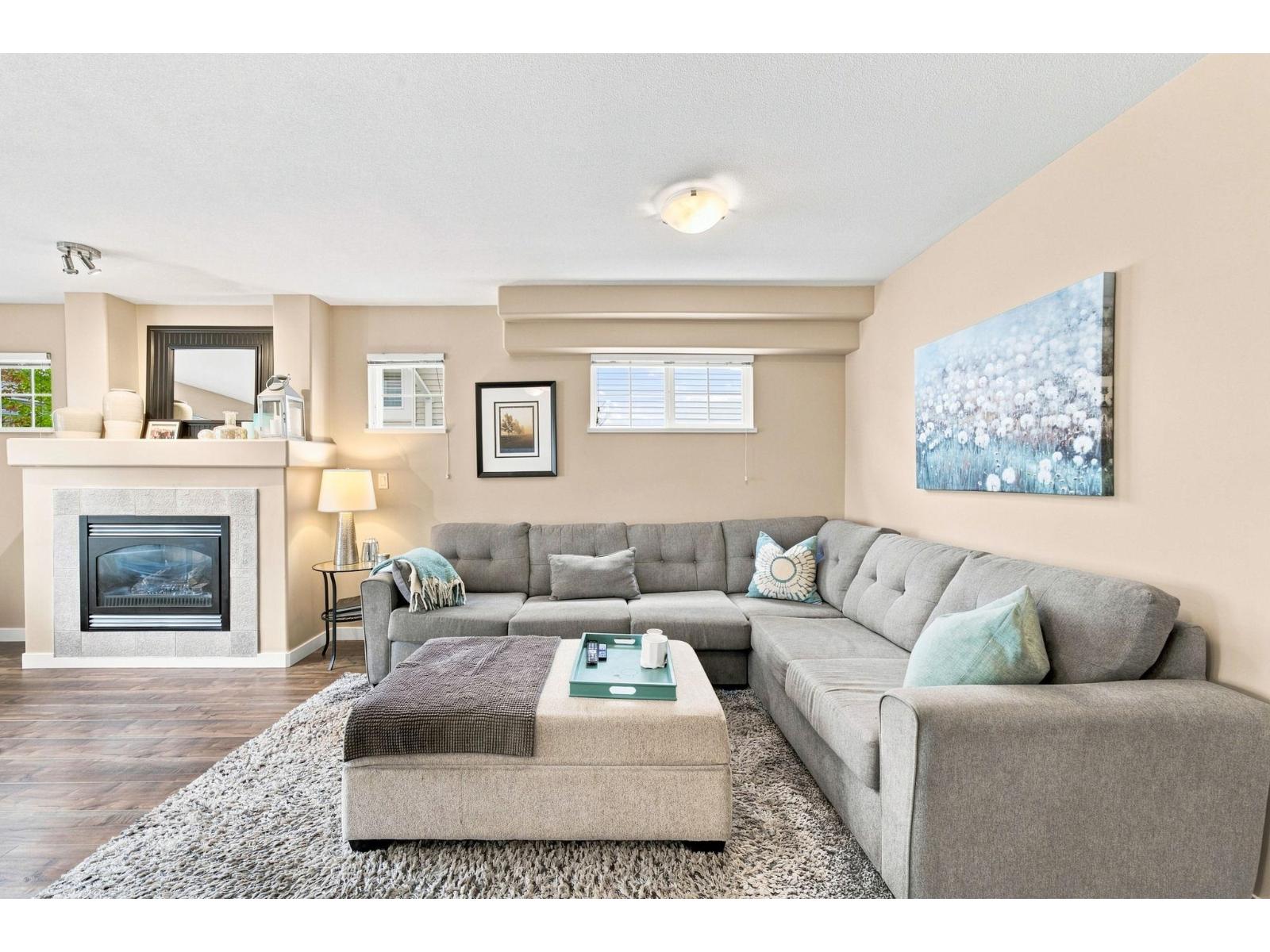 6 6533 121 Street Property Photo 1