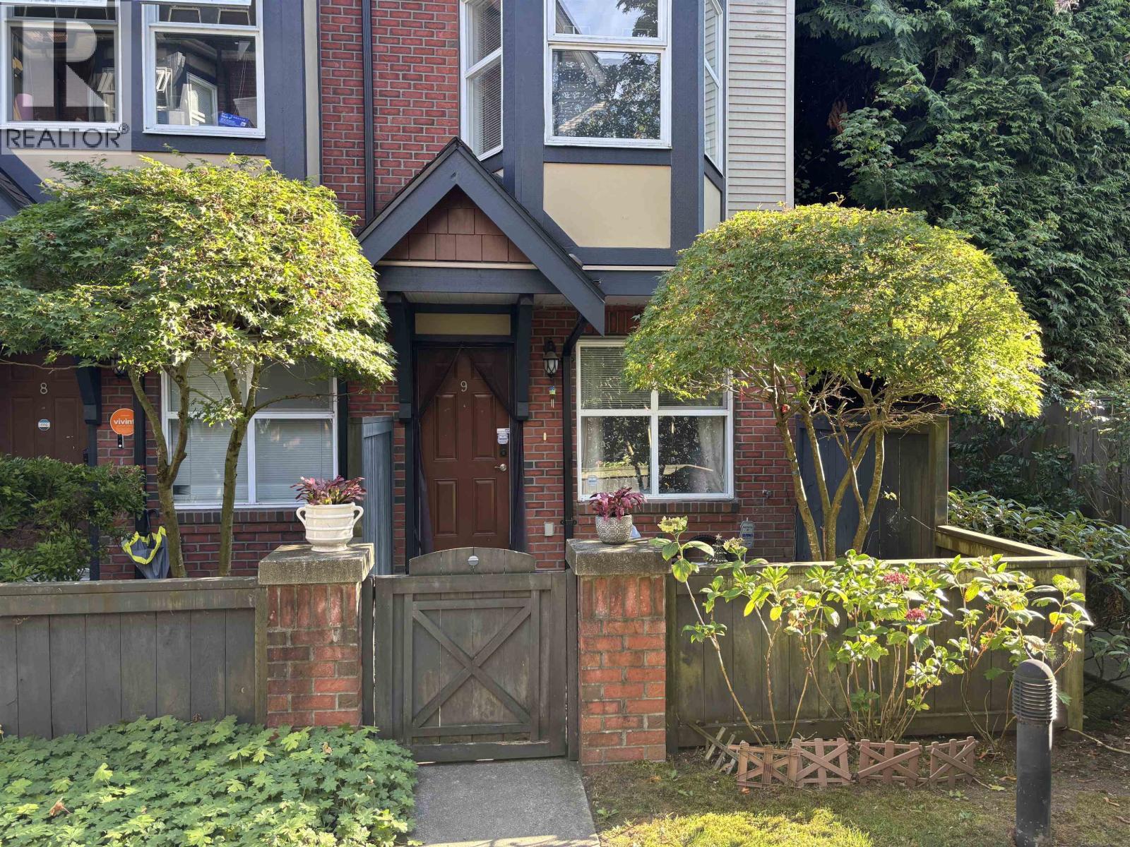 9 6099 ALDER STREET Property Photo 1
