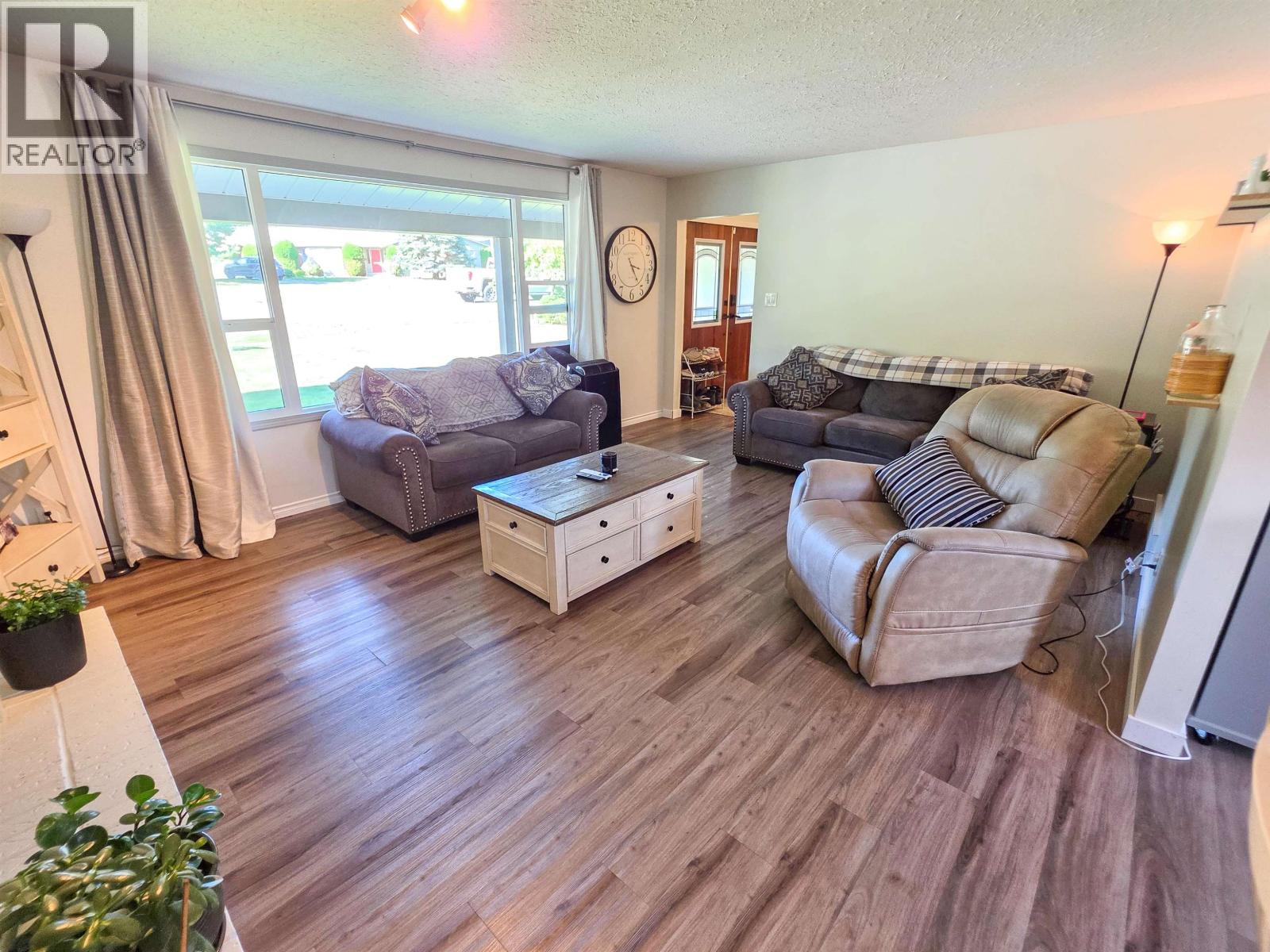 472 Fiege Road Property Photo 6