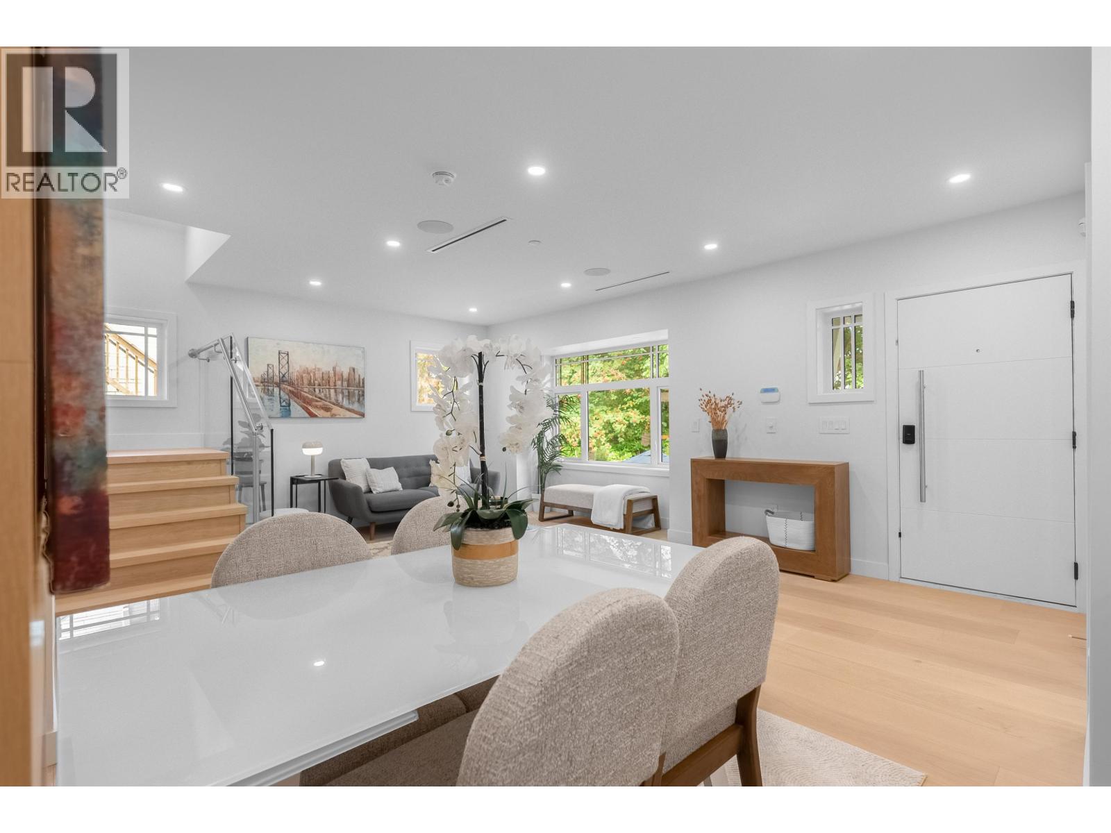 A 3672 W 1st Avenue Property Photo 3