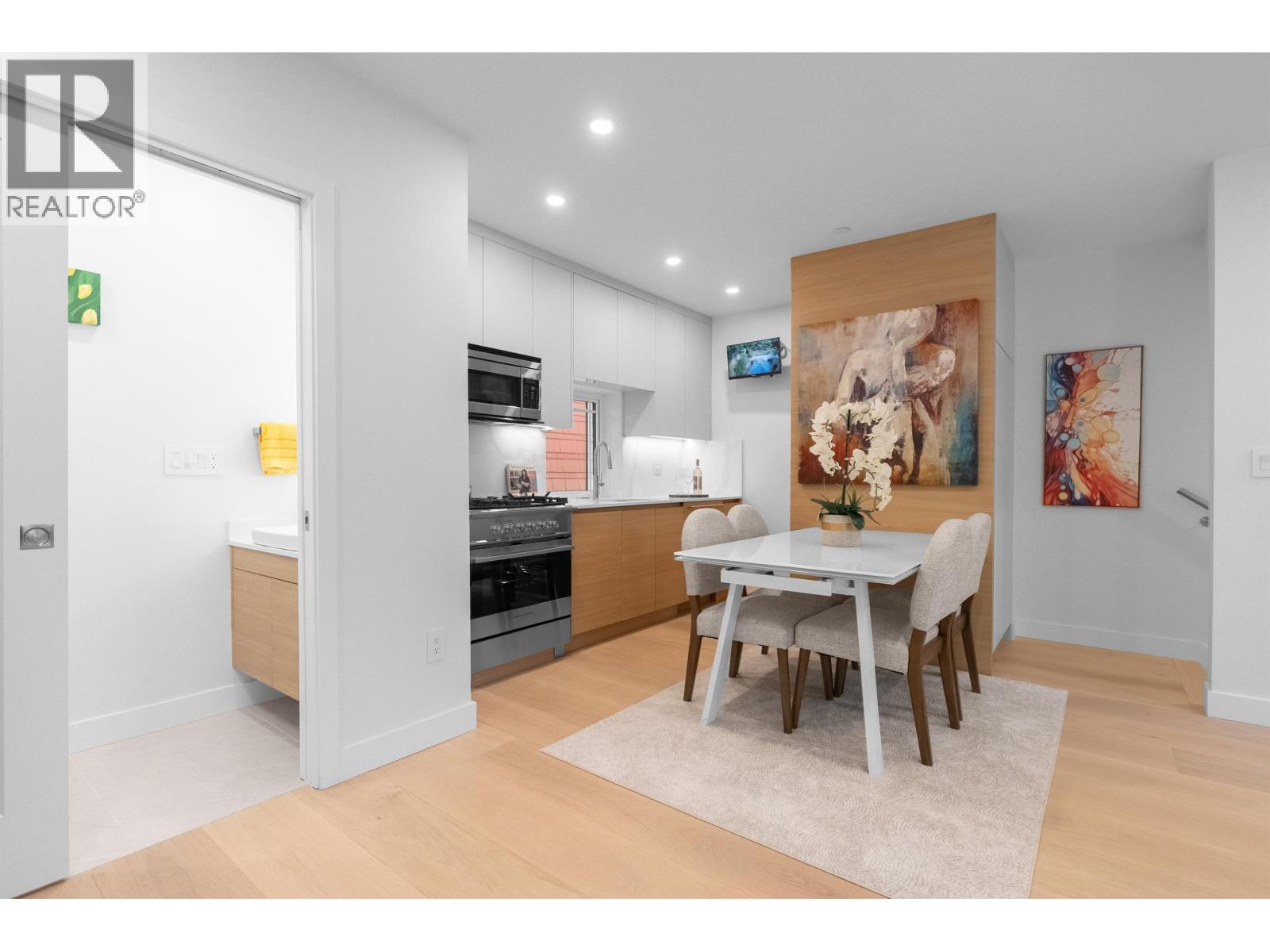 A 3672 W 1st Avenue Property Photo 10