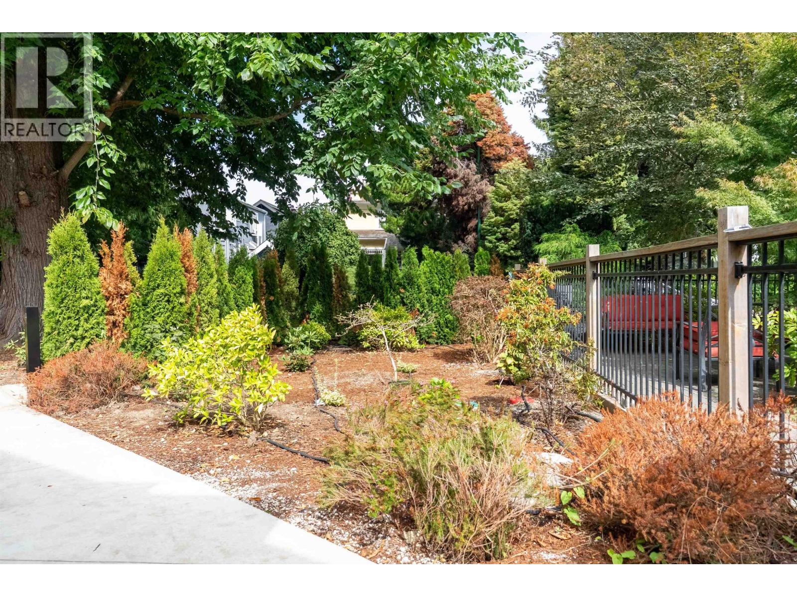 A 3672 W 1st Avenue Property Photo 17