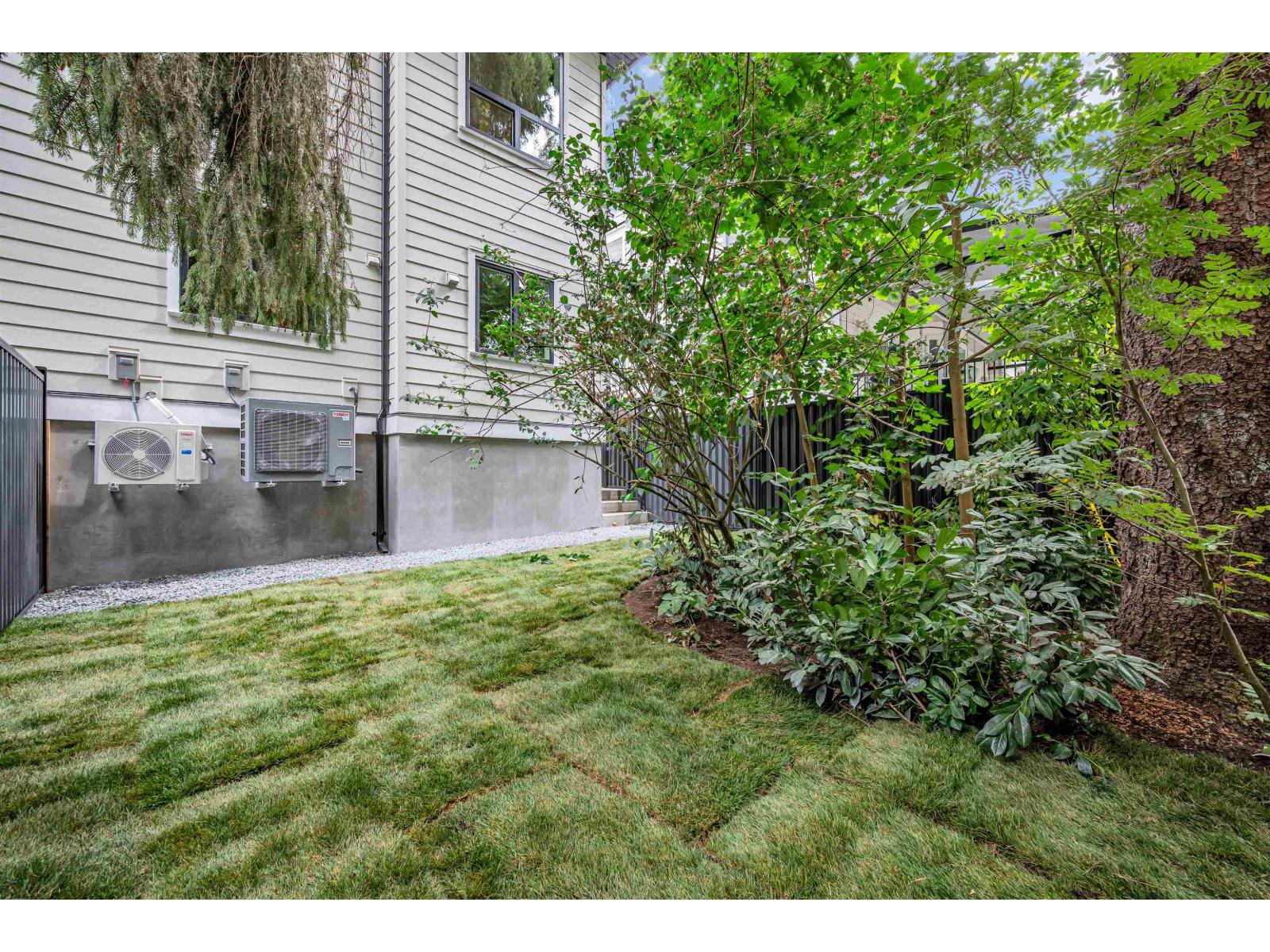 9657 161a Street Property Photo 5