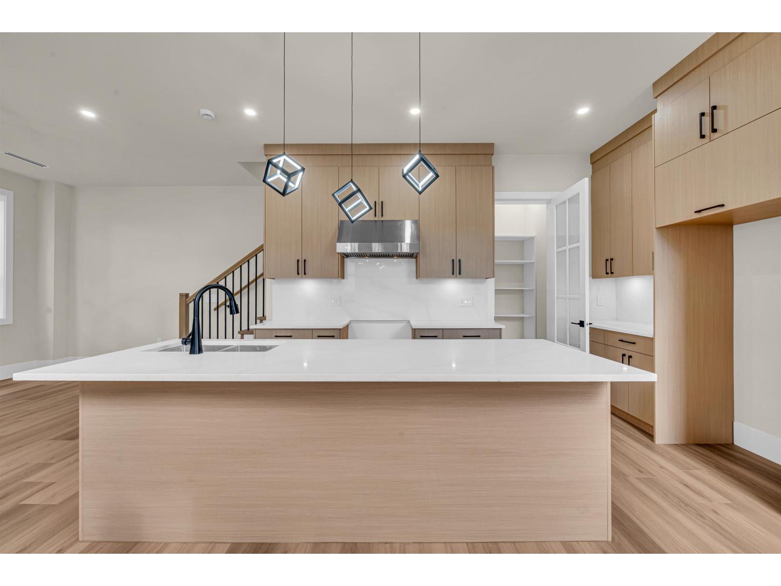 9657 161a Street Property Photo 10