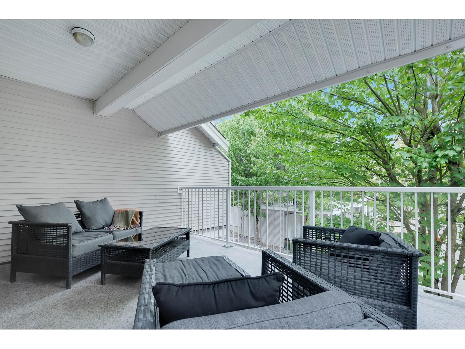 11 6555 192a Street Property Photo 11