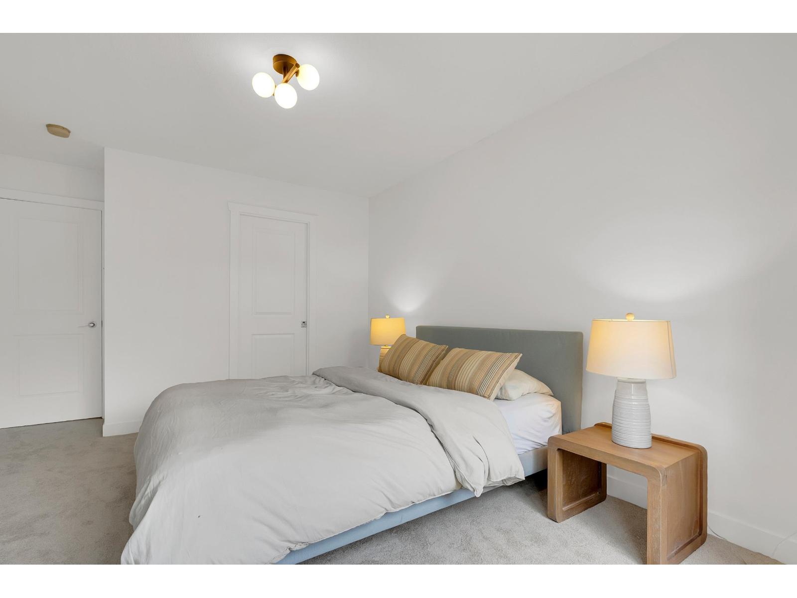 11 6555 192a Street Property Photo 14
