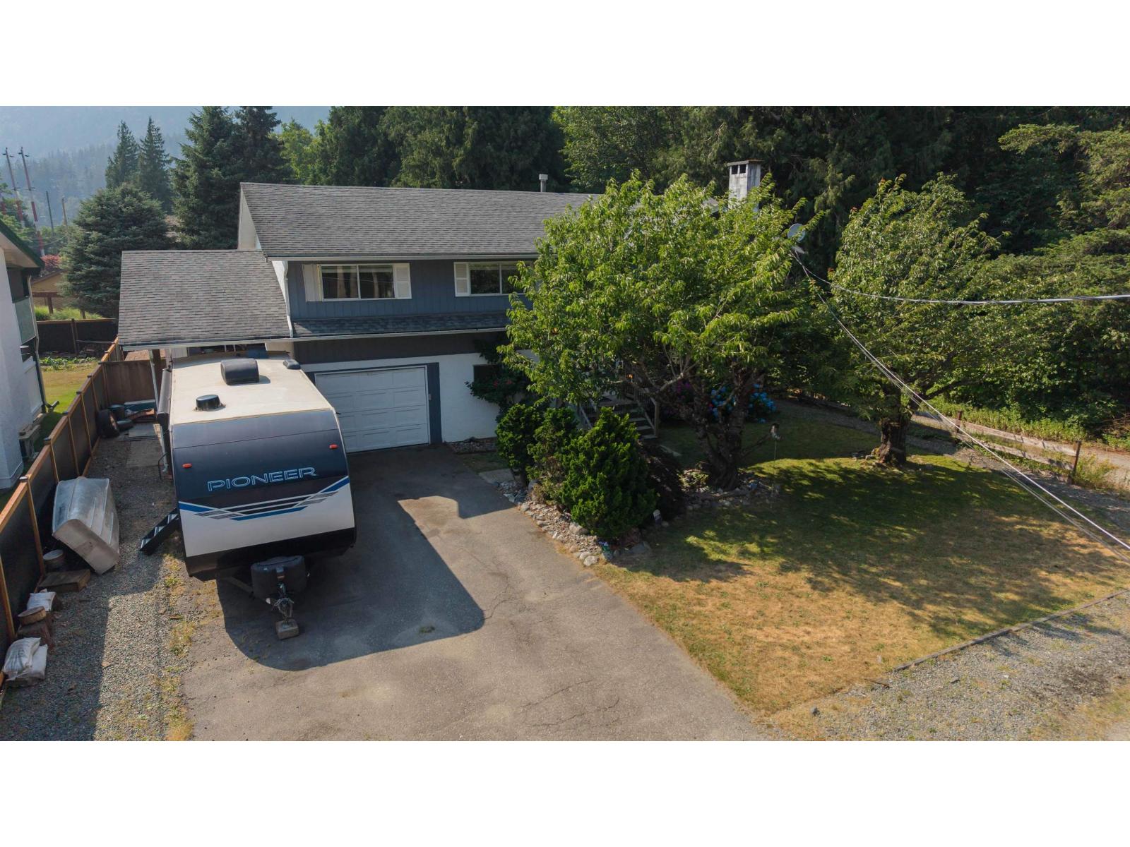 450 WARDLE Street Property Photo 1