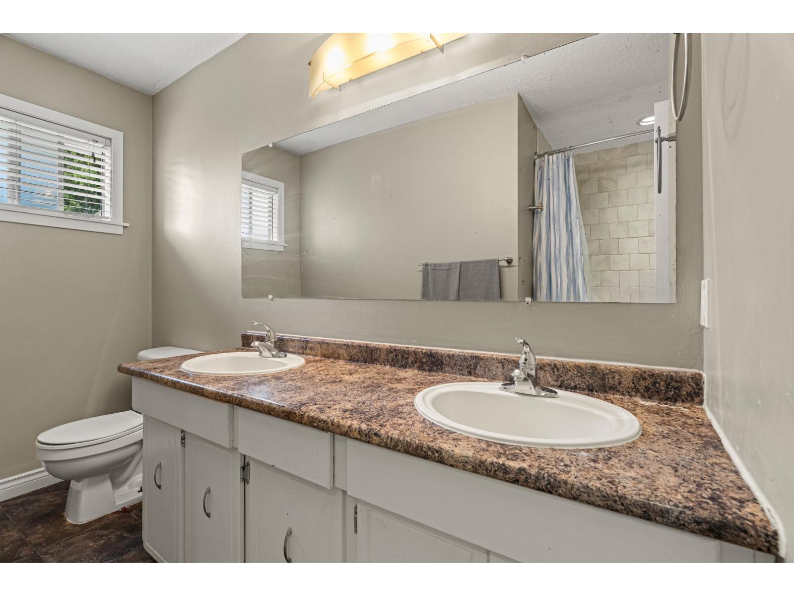 450 Wardle Street Property Photo 19