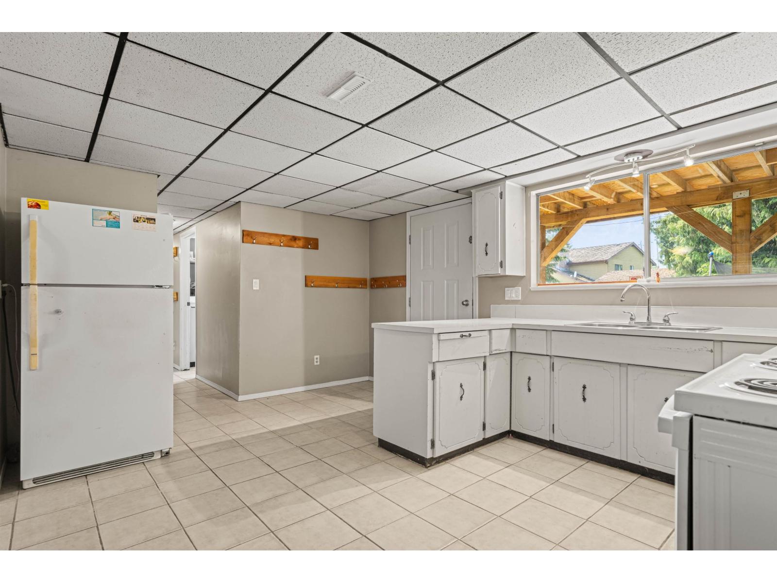 450 Wardle Street Property Photo 22