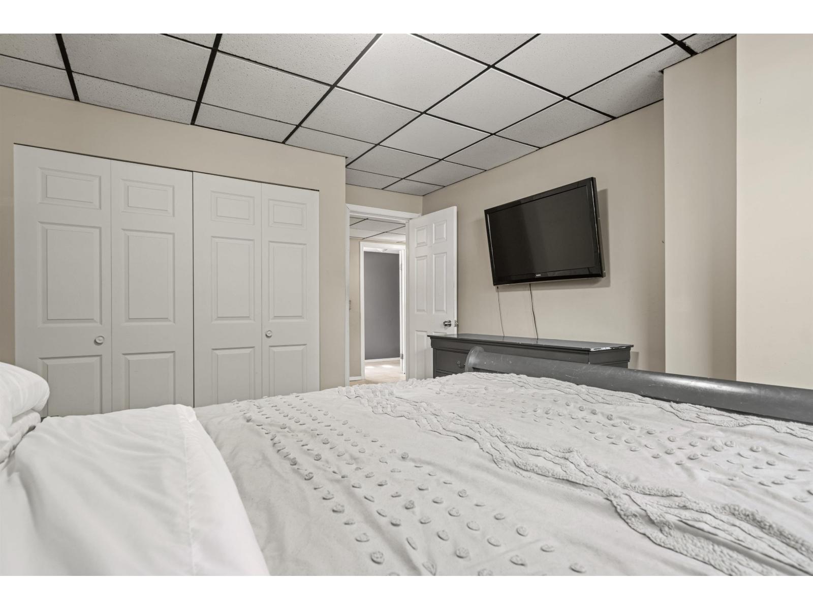 450 Wardle Street Property Photo 26