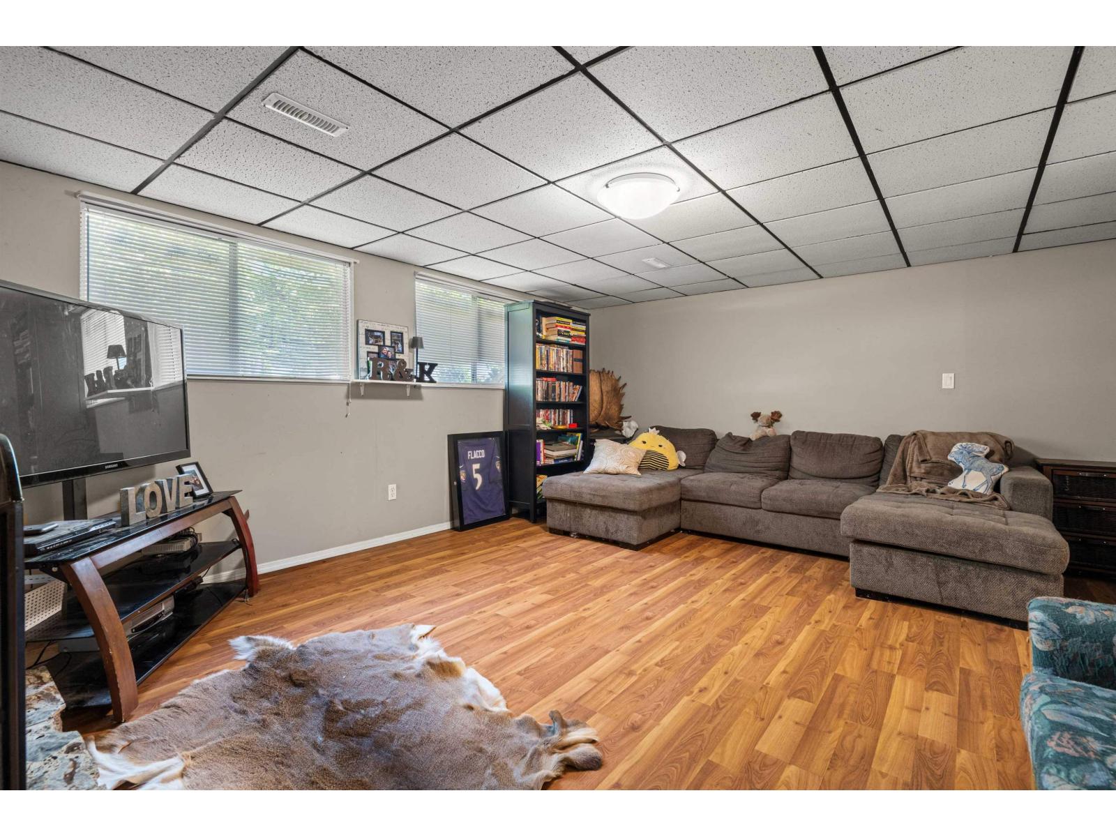 450 Wardle Street Property Photo 28
